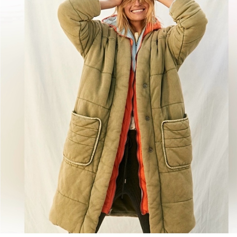 ISO FREE PEOPLE DOLMAN DUVET Coat